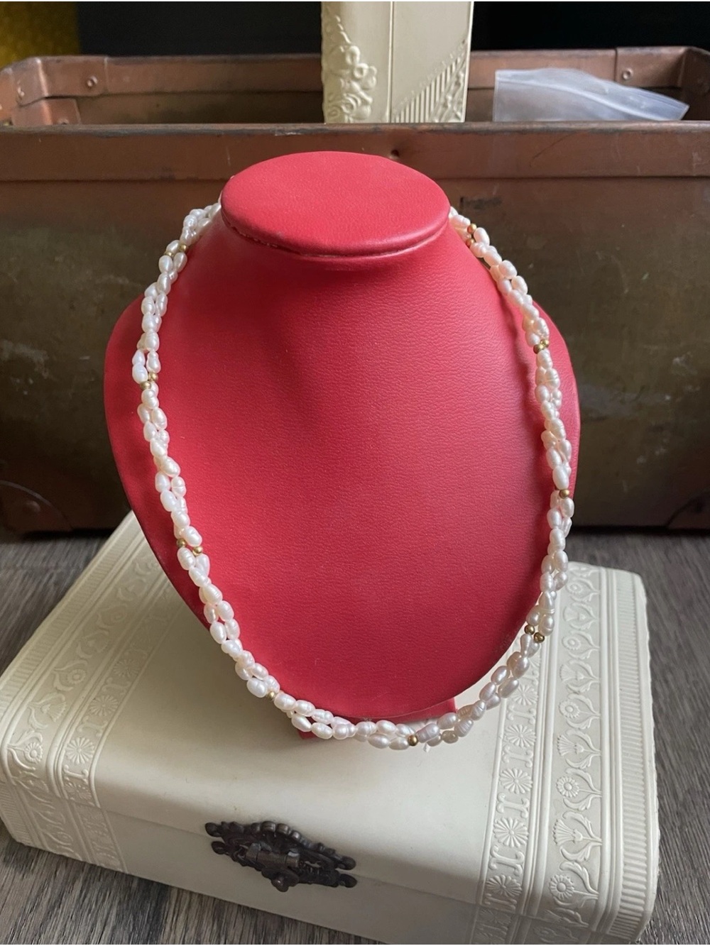 Vintage Avon Freshwater Seed Faux Pearl Double Twist Necklace Clasp